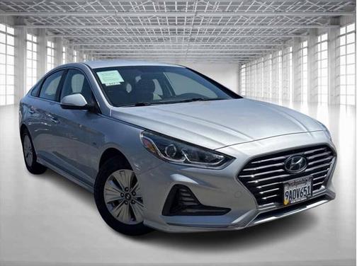 2019 Hyundai SONATA Hybrid SE