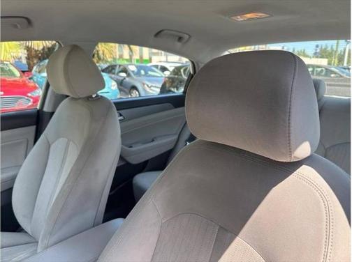 2019 Hyundai SONATA Hybrid SE