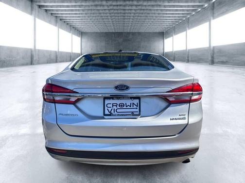Ingot Silver Metallic 2018 Ford Fusion Hybrid SE