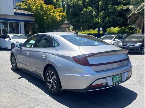 2021 Hyundai SONATA SE