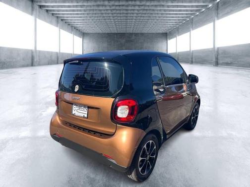 Hazel Brown (Metallic) 2016 smart ForTwo pure