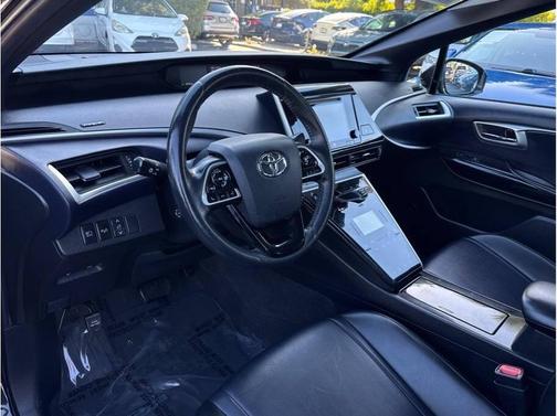 2017 Toyota Mirai Base