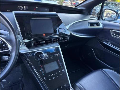 2017 Toyota Mirai Base