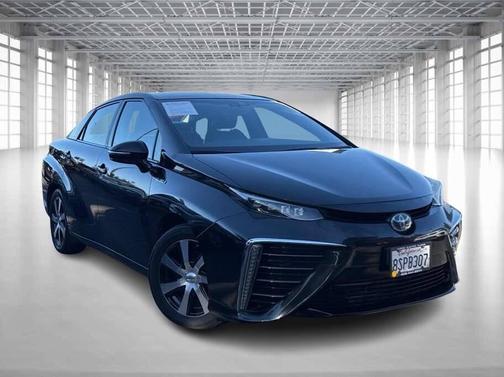 2017 Toyota Mirai Base