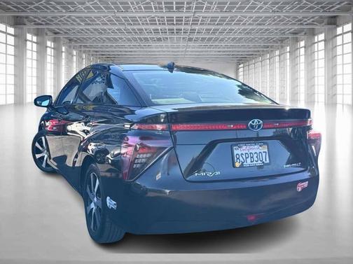 2017 Toyota Mirai Base