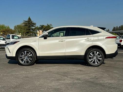 Blizzard Pearl 2021 Toyota Venza