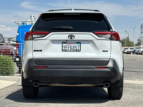 Desert Wind 2023 Toyota RAV4 XLE PREMIUM