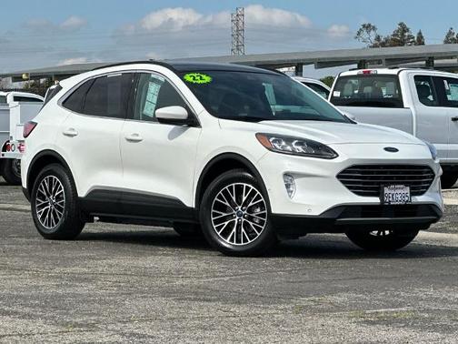 2022 Ford Escape TITANIUM