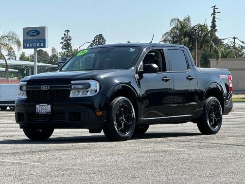 SHADOW BLACK 2024 Ford Maverick XLT