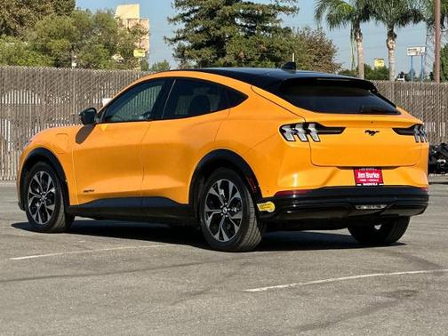 2022 Ford Mustang Mach-E PREMIUM
