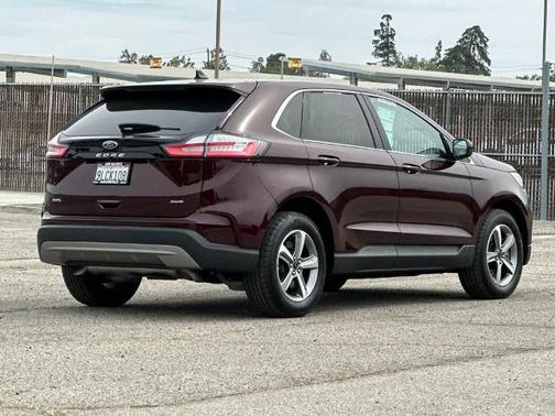 BURGUNDY VELVET MET TINT CC 2024 Ford Edge SEL