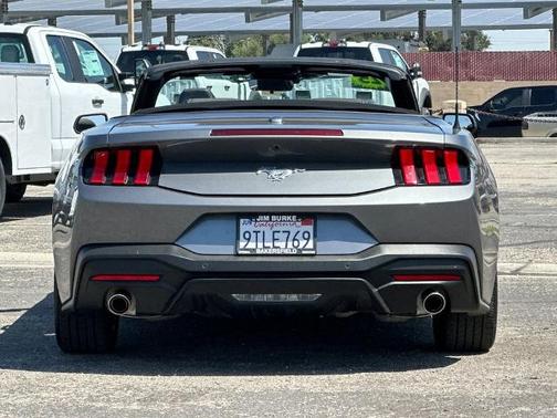 CARBONIZED GRAY METALLIC 2025 Ford Mustang I4CV