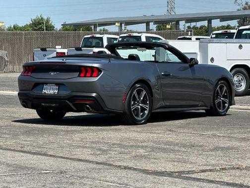 CARBONIZED GRAY METALLIC 2025 Ford Mustang I4CV