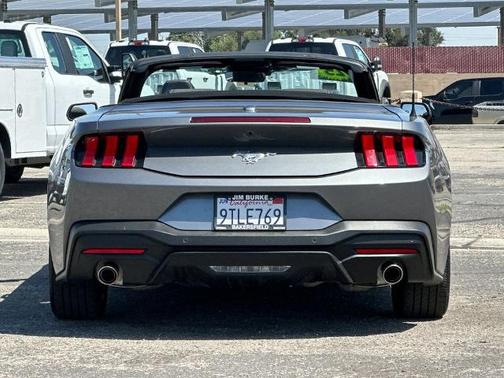 CARBONIZED GRAY METALLIC 2025 Ford Mustang I4CV
