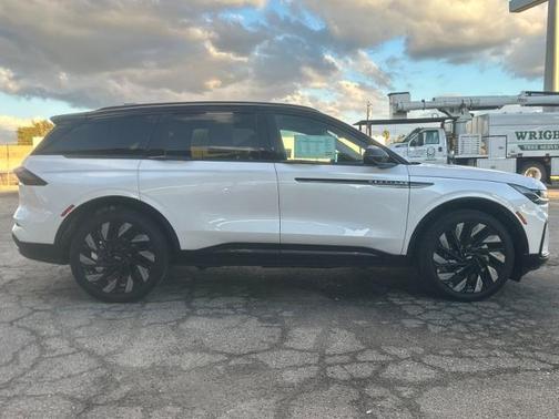 2025 Lincoln Nautilus RESERVE