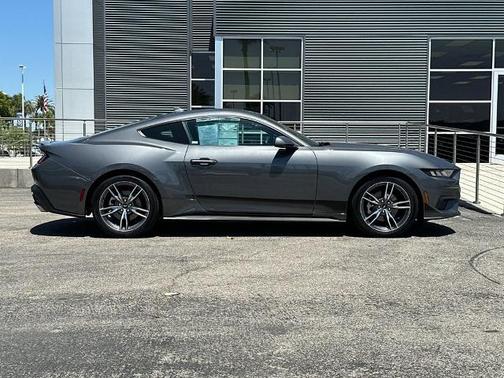 CARBONIZED GRAY METALLIC 2025 Ford Mustang I4CP