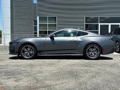 CARBONIZED GRAY METALLIC 2025 Ford Mustang I4CP