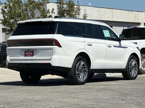 PRISTINE WHITE METALLIC 3C 2025 Lincoln Navigator RESERVE