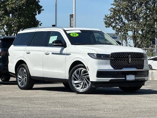 PRISTINE WHITE METALLIC 3C 2025 Lincoln Navigator RESERVE