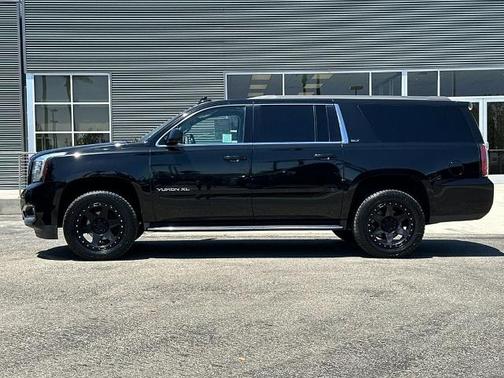 Onyx Black 2020 GMC Yukon XL SLT STANDARD EDITION