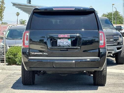 Onyx Black 2020 GMC Yukon XL SLT STANDARD EDITION