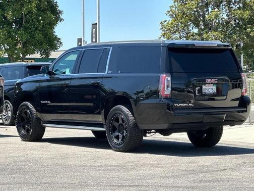 Onyx Black 2020 GMC Yukon XL SLT STANDARD EDITION