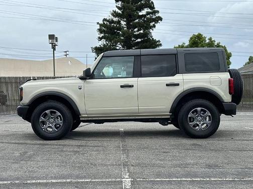 DESERT SAND 2025 Ford Bronco BIG BEND