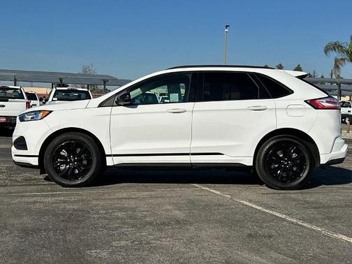 OXFORD WHITE 2024 Ford Edge SE