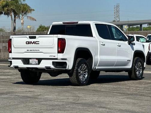 2022 GMC Sierra 1500 AT4
