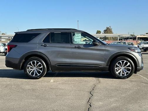 CARBONIZED GRAY METALLIC 2025 Ford Explorer ST-LINE