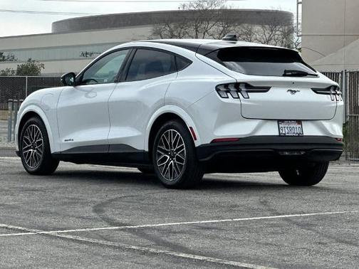 STAR WHITE MET TRI-COAT 2025 Ford Mustang Mach-E PREMIUM