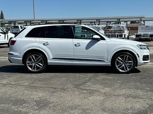 Glacier White Metallic 2018 Audi Q7 3.0T QUATTRO PRESTIGE