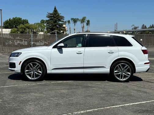 Glacier White Metallic 2018 Audi Q7 3.0T QUATTRO PRESTIGE