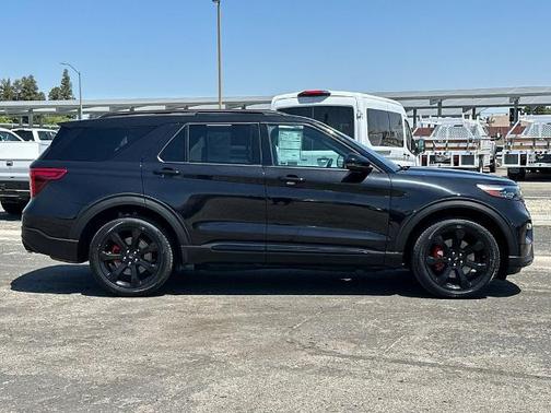 AGATE BLACK METALLIC 2023 Ford Explorer ST