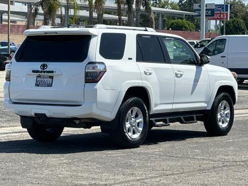 Super White 2018 Toyota 4Runner
