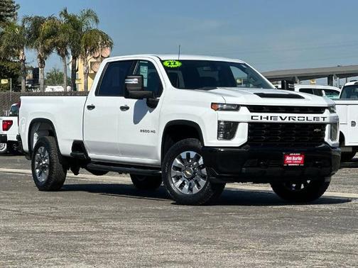 Summit White 2022 Chevrolet Silverado 2500 CUSTOM