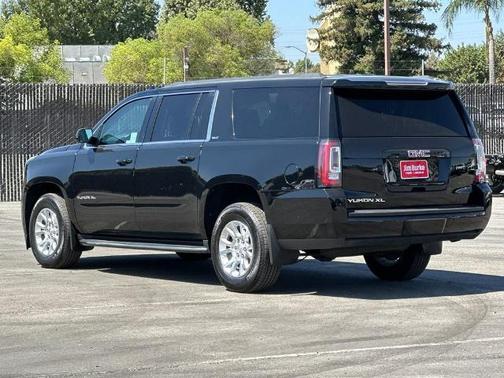 Onyx Black 2018 GMC Yukon XL SLT
