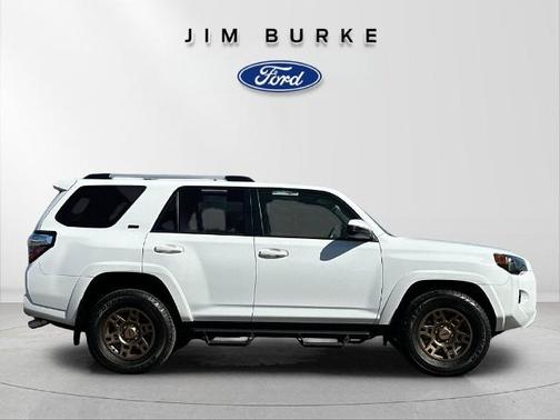 Ice 2024 Toyota 4Runner SR5