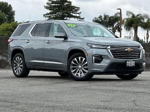 Sterling Gray 2023 Chevrolet Traverse PREMIER