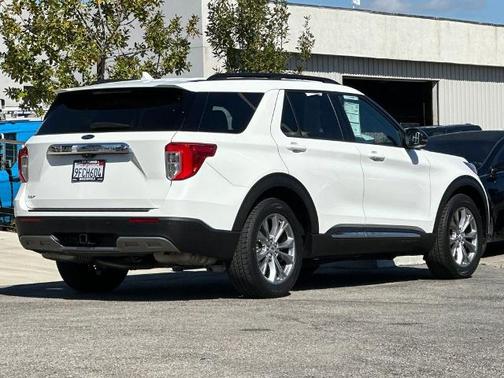 STAR WHITE MET TRI-COAT 2022 Ford Explorer XLT
