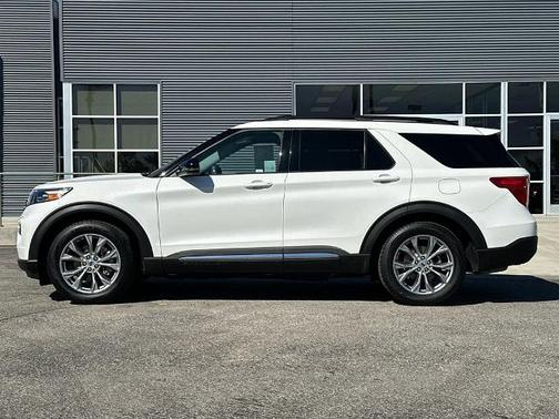 STAR WHITE MET TRI-COAT 2022 Ford Explorer XLT