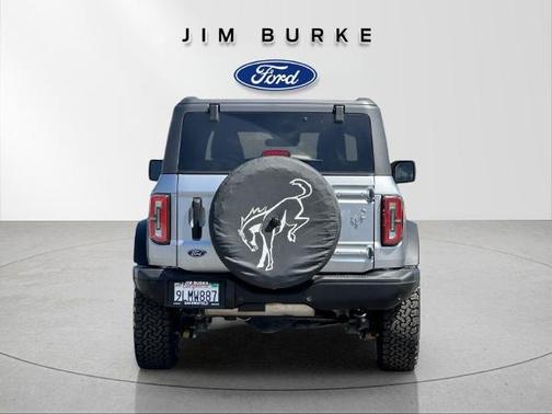 ICONIC SILVER METALLIC 2024 Ford Bronco BADLANDS