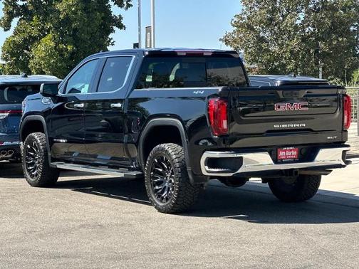 2022 GMC Sierra 1500 SLT