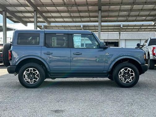 AZURE GRAY MET TRI-COAT 2025 Ford Bronco OUTER BANKS