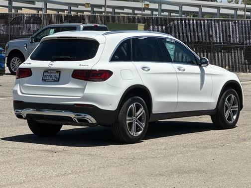 2022 Mercedes-Benz GLC 300 BASE 4MATIC