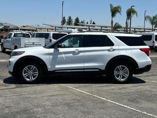 OXFORD WHITE 2023 Ford Explorer XLT