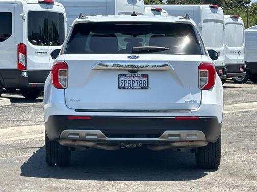 OXFORD WHITE 2023 Ford Explorer XLT