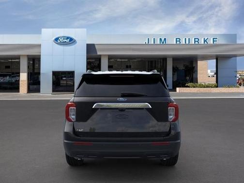 AGATE BLACK METALLIC 2022 Ford Explorer XLT