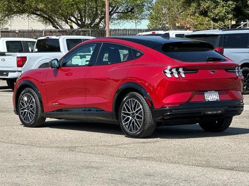 2024 Ford Mustang Mach-E PREMIUM