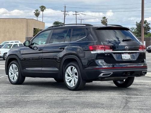 Deep Black Pearl Effect 2023 Volkswagen Atlas 3.6 SE W/ TECHNOLOGY